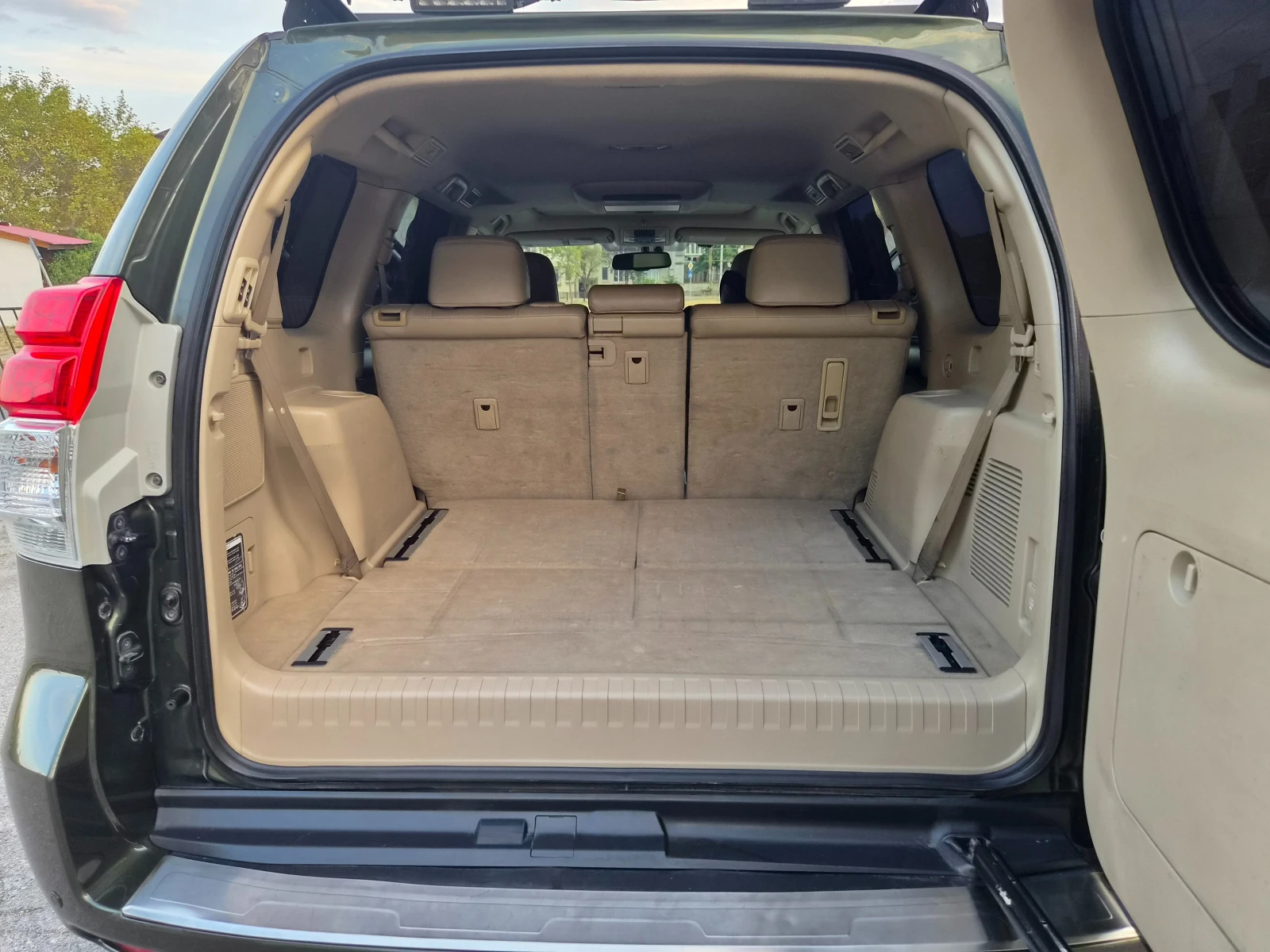 Toyota Land cruiser 3.0 D-4D, снимка 15 - Автомобили и джипове - 55946799
