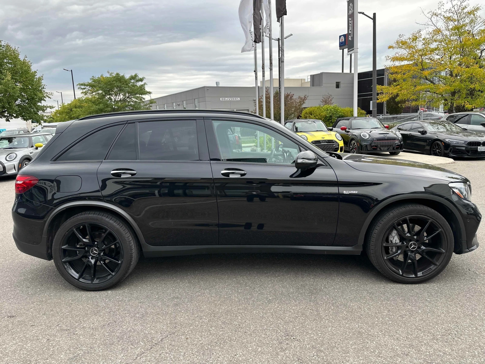 Mercedes-Benz GLC AMG 43* CARFAX* ПАНО* КАМЕРА* АВТОКРЕДИТ* , снимка 3 - Автомобили и джипове - 56122755