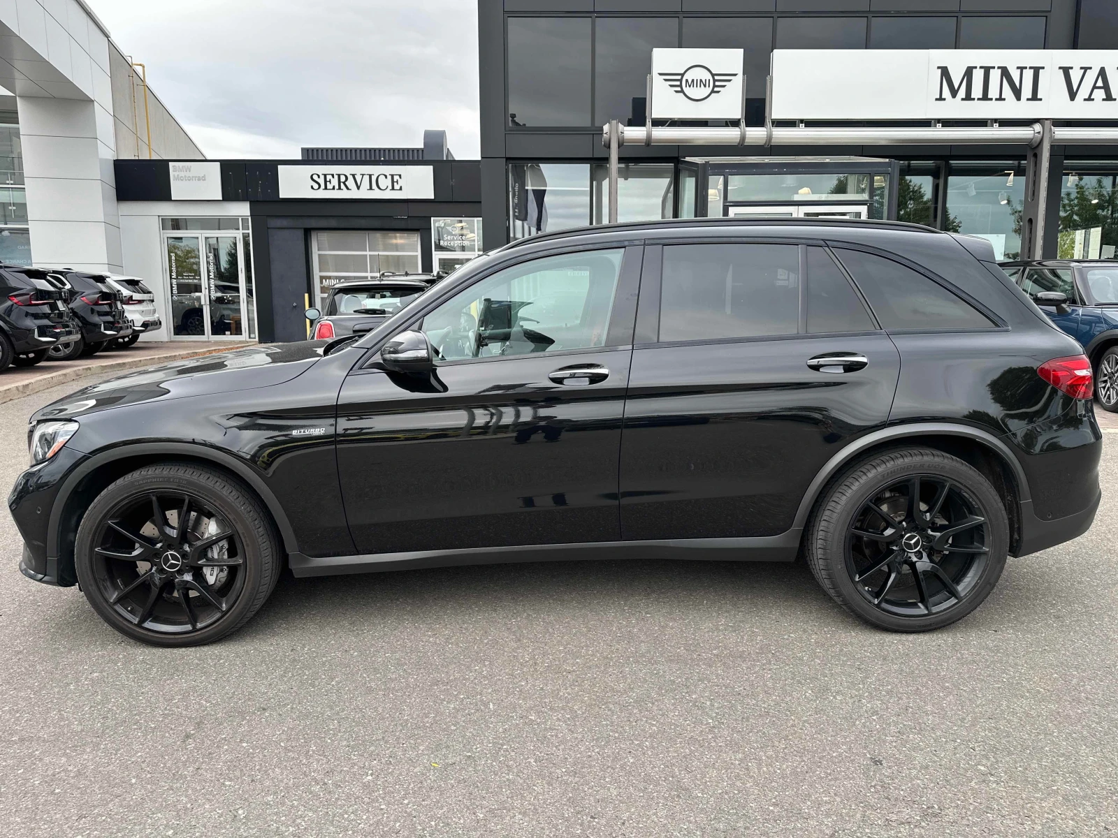 Mercedes-Benz GLC AMG 43* CARFAX* ПАНО* КАМЕРА* АВТОКРЕДИТ* , снимка 2 - Автомобили и джипове - 56122755