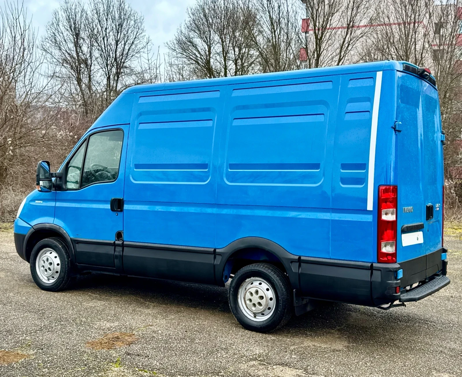 Iveco Daily Климатик* Седалка на Килограми* Сервизна История, снимка 4 - Бусове и автобуси - 53809597