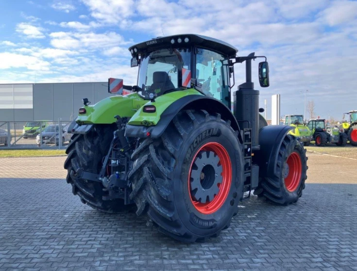 Трактор Claas AXION 930 - изображение 3