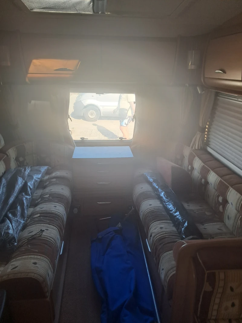 Каравана Swift Utopia 530, снимка 12 - Каравани и кемпери - 52686226