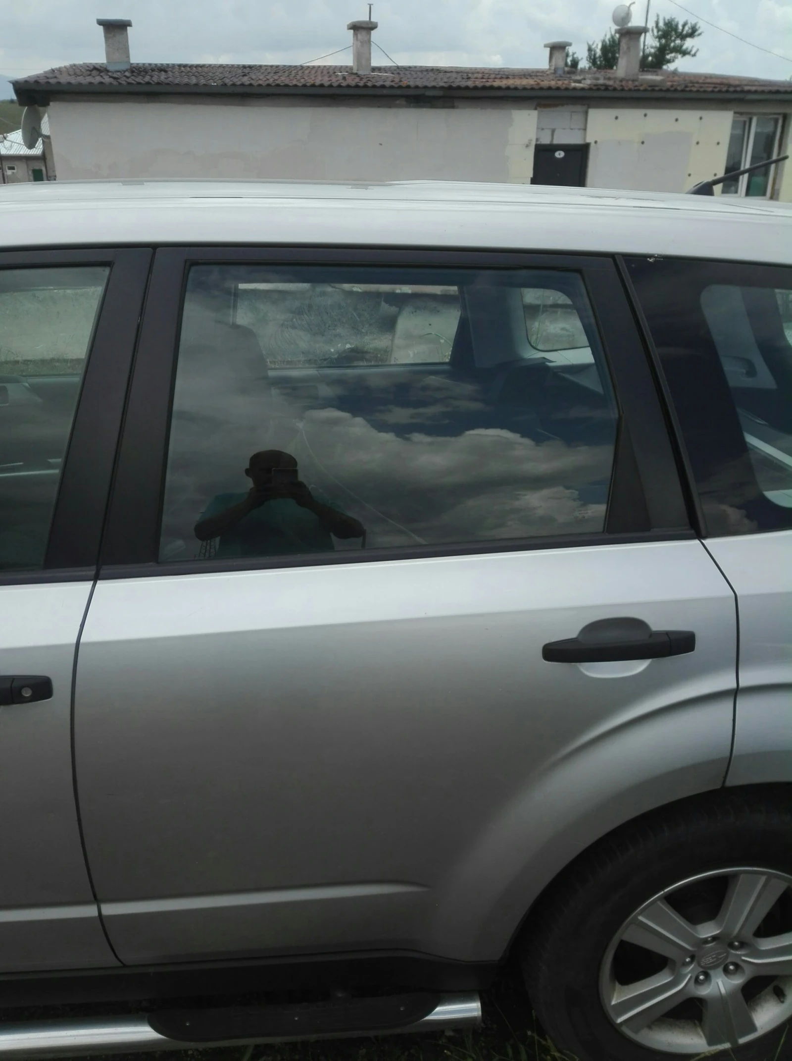 стъкло задно дясно субару форестер 