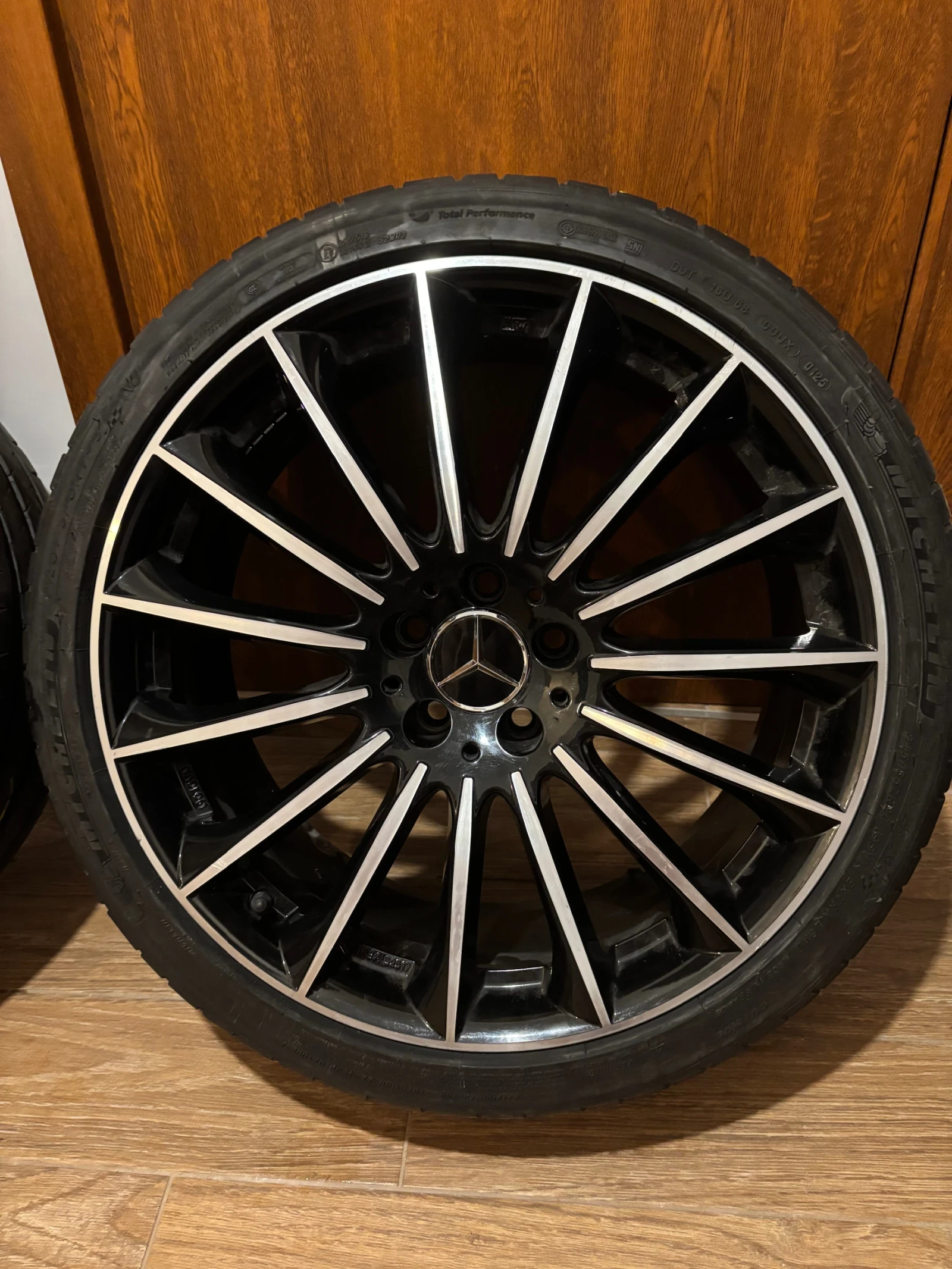 ���� � ������ 275/35R20 �� Mercedes-Benz E 50 AMG | Mobile.bg � ����������� 2