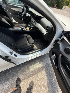 Mercedes-Benz E 220, снимка 13