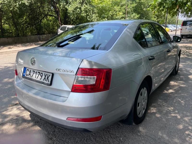 Skoda Octavia 1.6TDI/164000 км!, снимка 4 - Автомобили и джипове - 46659193