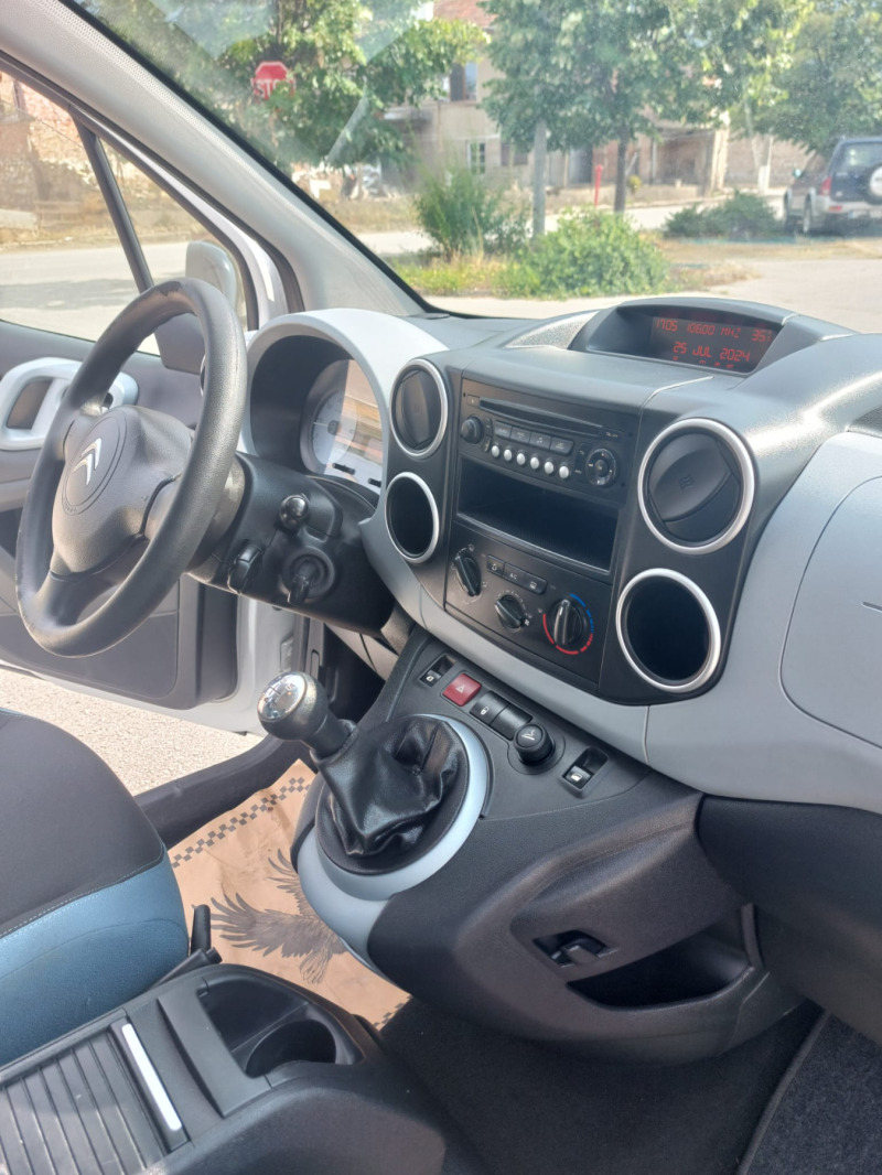 Citroen Berlingo 1.6i Multispace, снимка 10 - Автомобили и джипове - 46698674