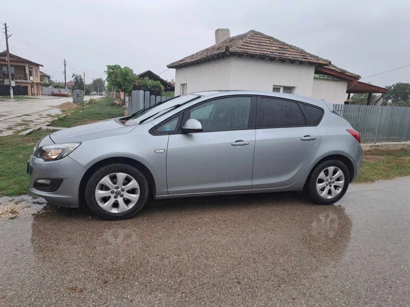 Opel Astra, снимка 3 - Автомобили и джипове - 47559663