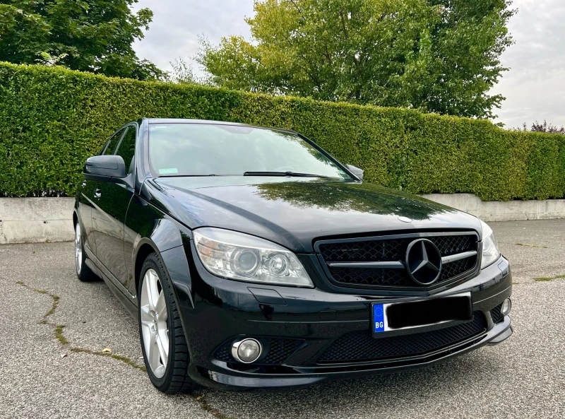 Mercedes-Benz C 300 AMG Harman Kardon 4Matic, снимка 2 - Автомобили и джипове - 48174433