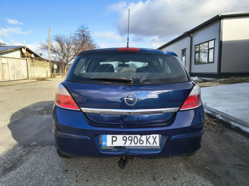 Opel Astra 1.7 CDTI, снимка 2 - Автомобили и джипове - 48325187