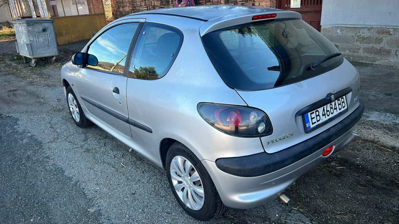 Peugeot 206 1.4, 75 к.с Бензин , снимка 4 - Автомобили и джипове - 48450606