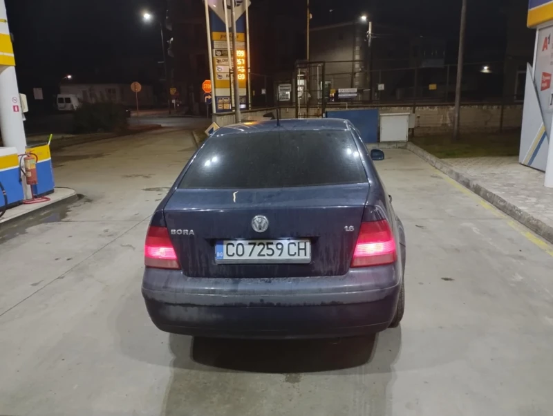 VW Bora, снимка 5 - Автомобили и джипове - 48921011