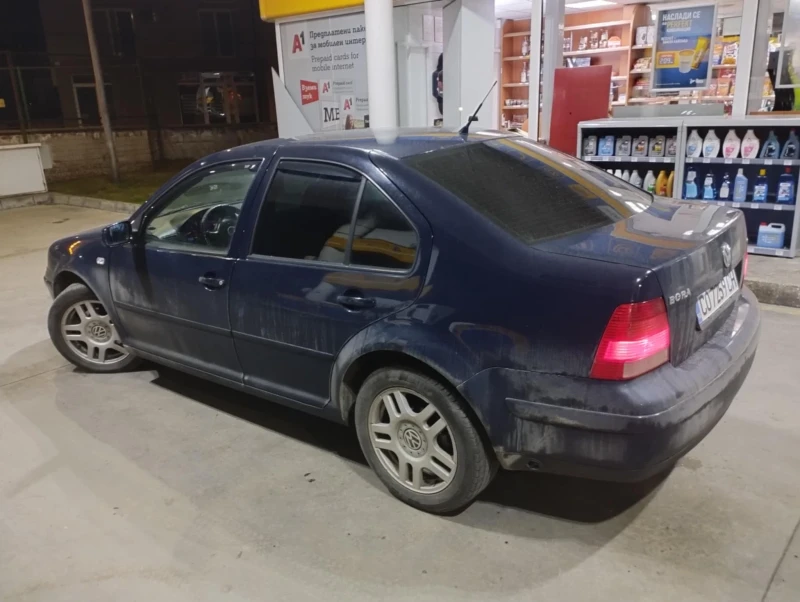 VW Bora, снимка 4 - Автомобили и джипове - 48921011