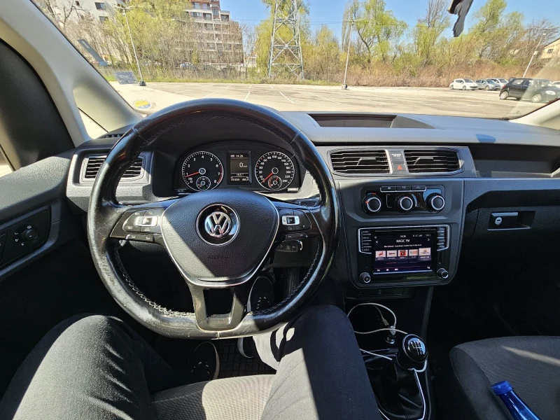 VW Caddy 1.4ТGI 2017г. Фабричен Метан Виж описанието, снимка 15 - Автомобили и джипове - 52505472