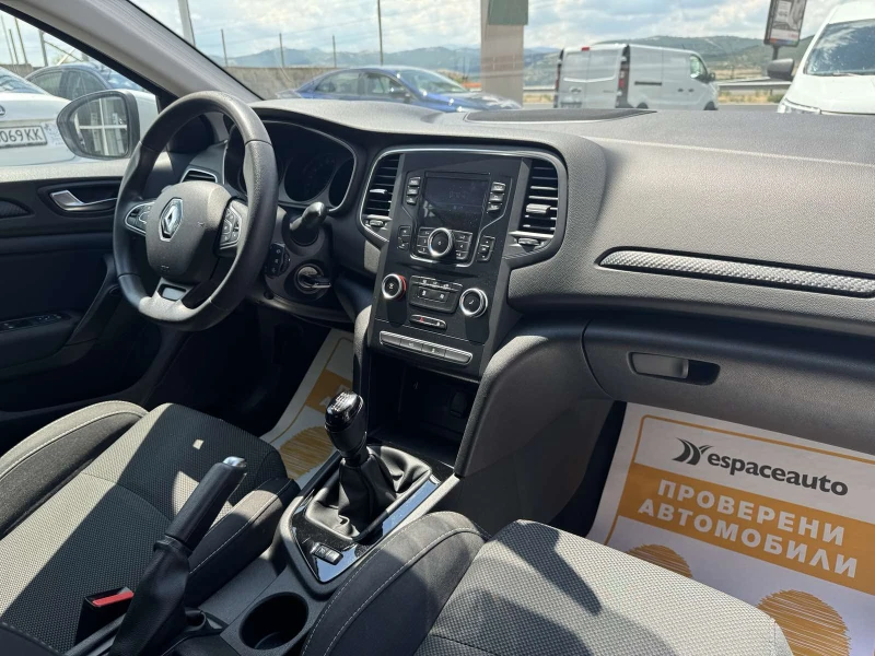 Renault Megane 1.3TCe 115 к.с./Life, снимка 12 - Автомобили и джипове - 51072148