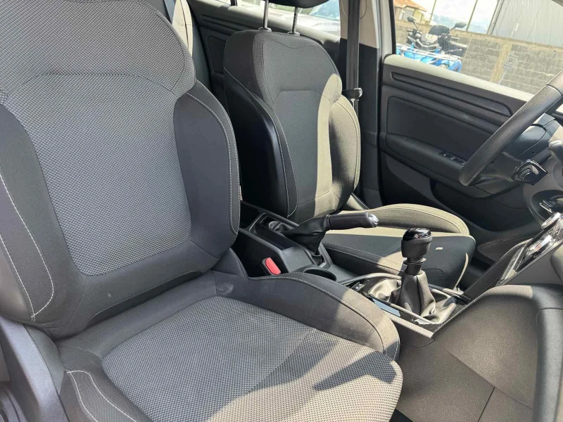Renault Megane 1.3TCe 115 к.с./Life, снимка 11 - Автомобили и джипове - 51072148