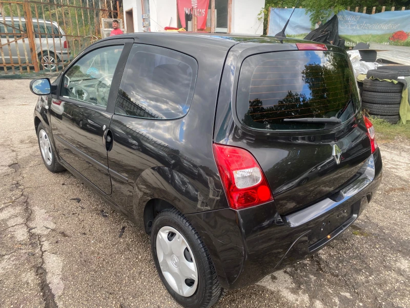 Renault Twingo 12 клима, снимка 4 - Автомобили и джипове - 52012191