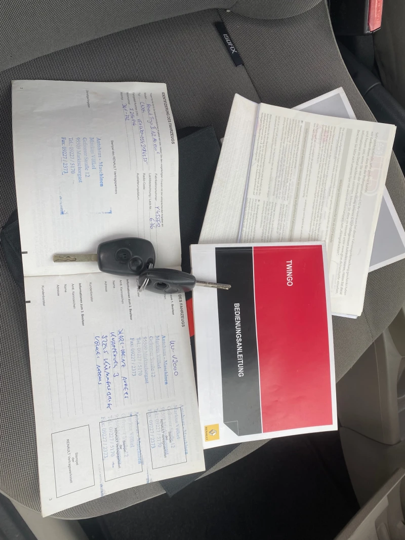 Renault Twingo 12 клима, снимка 10 - Автомобили и джипове - 52012191