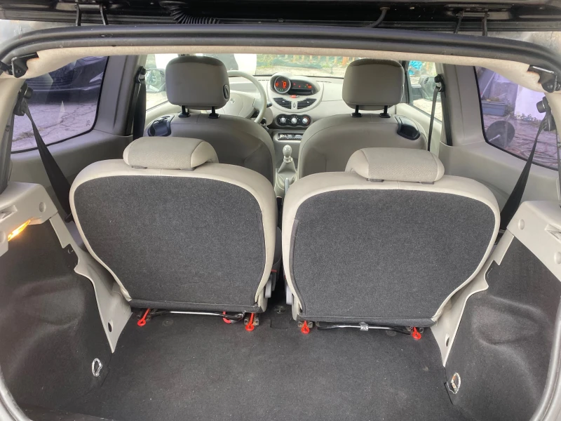 Renault Twingo 12 клима, снимка 5 - Автомобили и джипове - 52012191