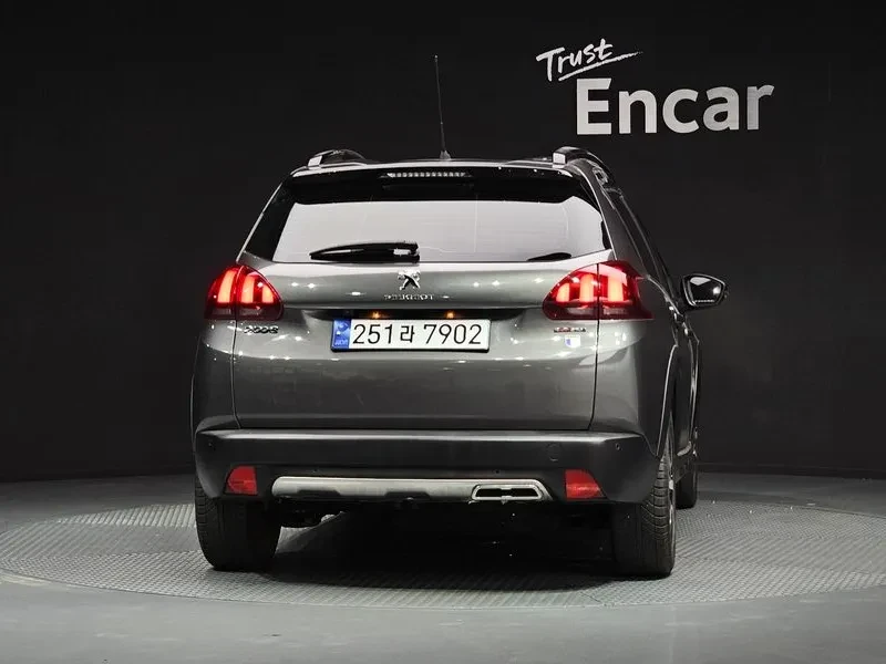 Peugeot 2008 1.5 Bluehdi Gt Line, снимка 4 - Автомобили и джипове - 55299444
