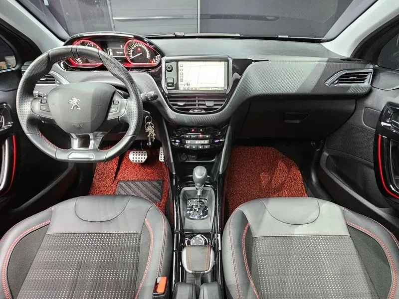 Peugeot 2008 1.5 Bluehdi Gt Line, снимка 7 - Автомобили и джипове - 55299444