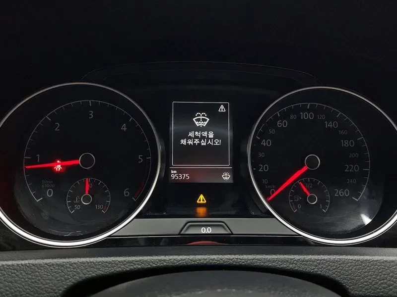 VW Golf 2.0 Tdi Premium, снимка 8 - Автомобили и джипове - 55830376