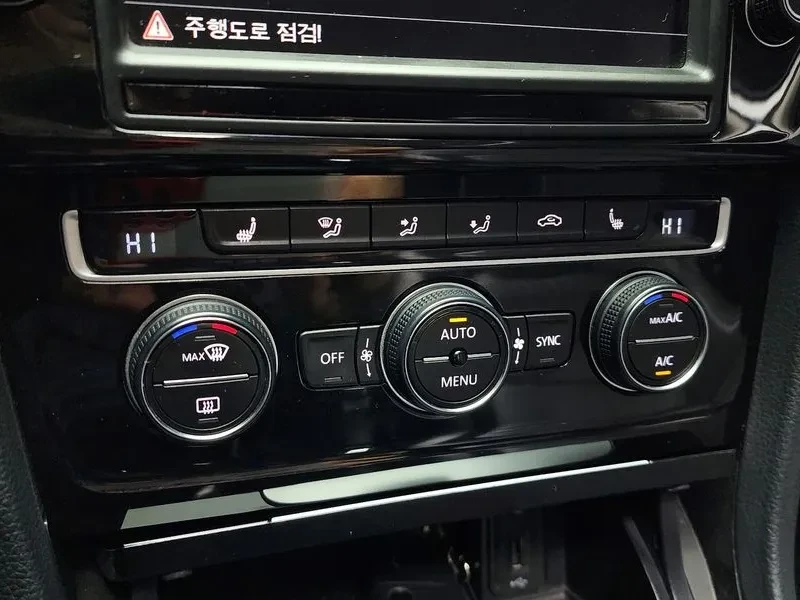 VW Golf 2.0 Tdi Premium, снимка 17 - Автомобили и джипове - 55830376