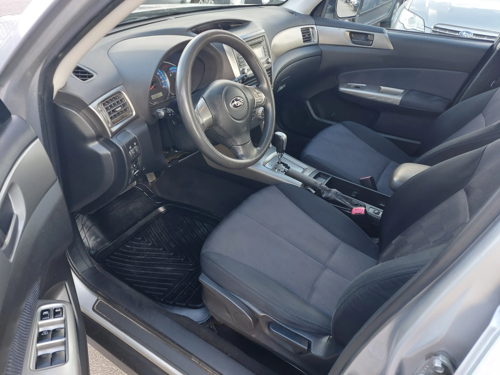 Subaru Forester 2.0 i АВТОМАТИК, ШВЕЙЦАРИЯ, 4х4 - изображение 7