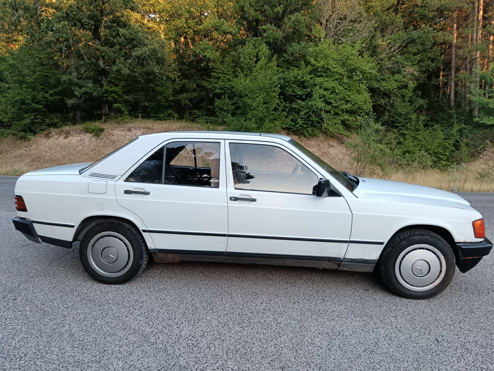 Mercedes-Benz 190  - изображение 5