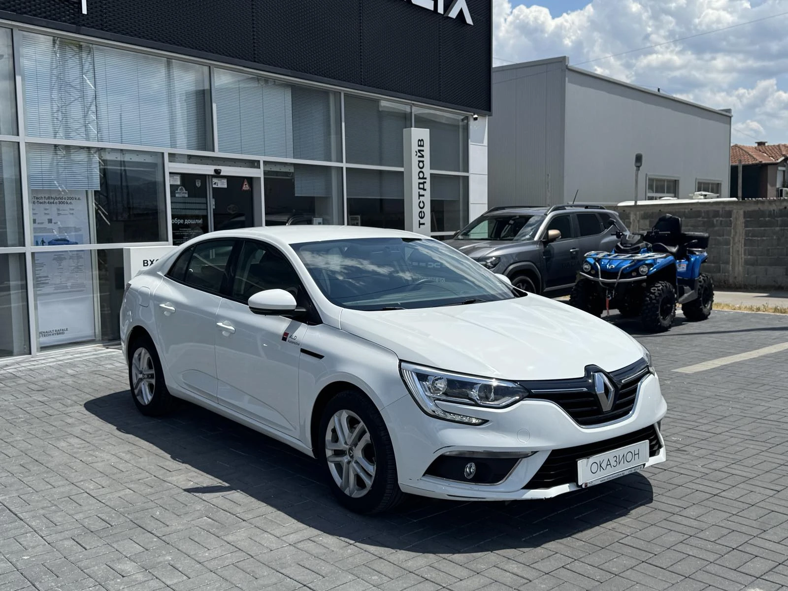 Renault Megane 1.3TCe 115 к.с./Life - изображение 3