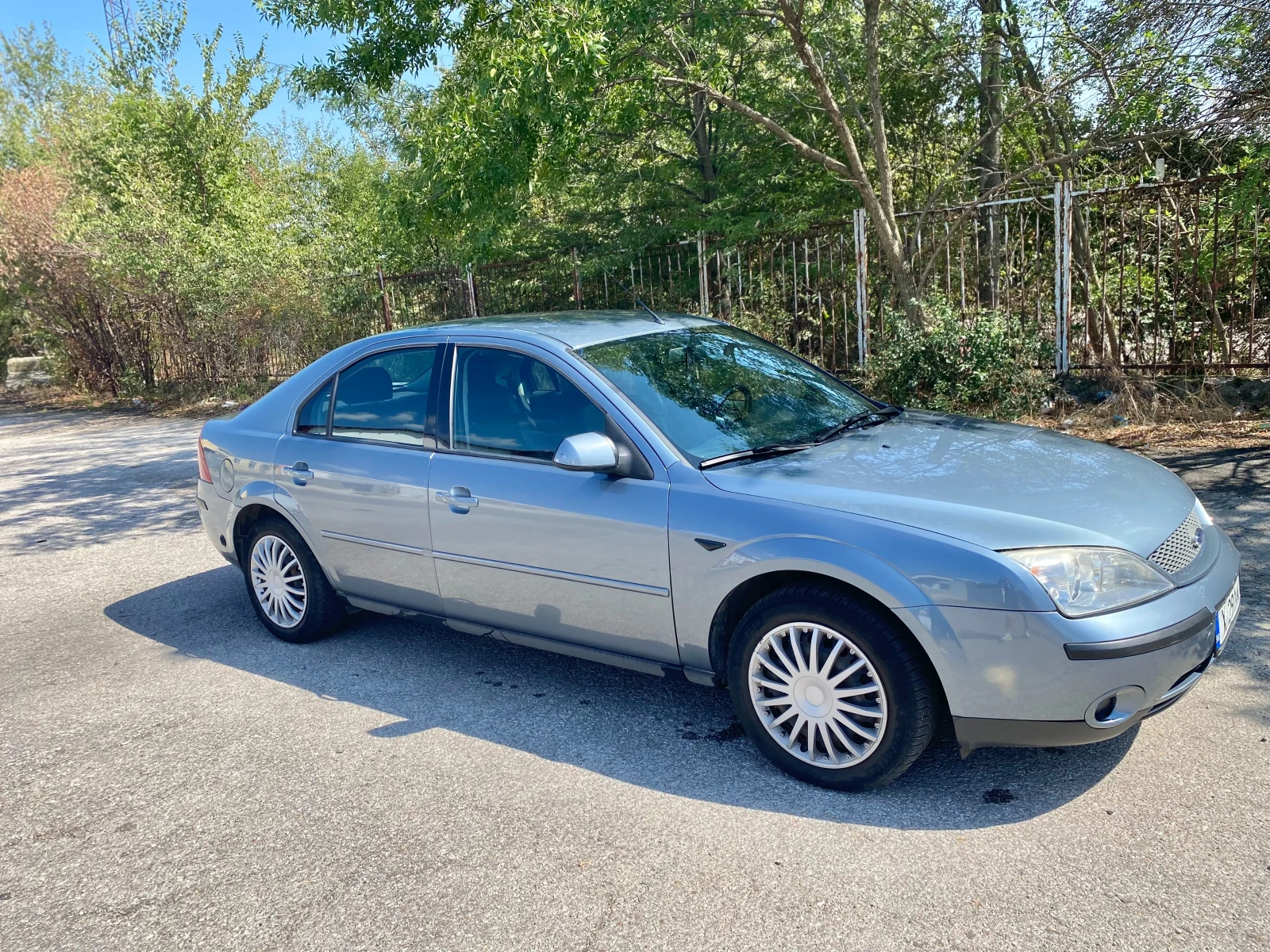 Ford Mondeo 1.8 125 к.с - изображение 6
