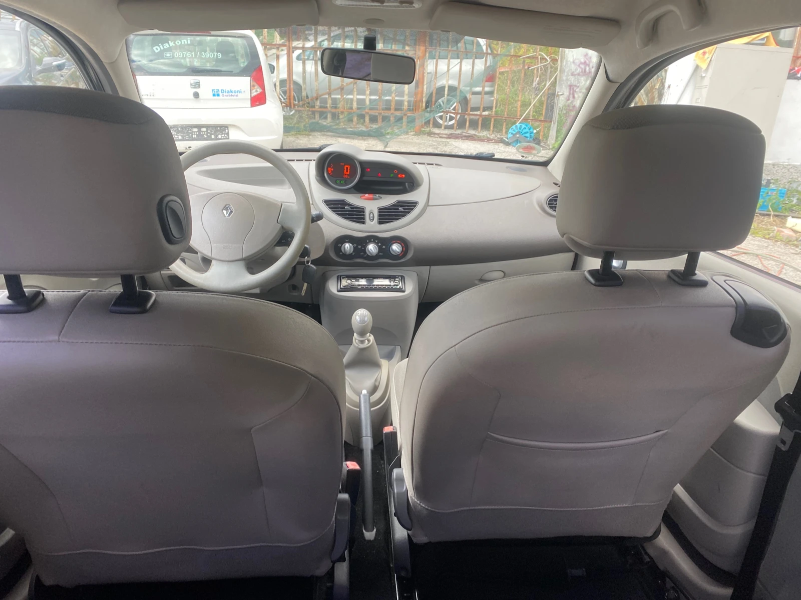 Renault Twingo 12 клима - изображение 6