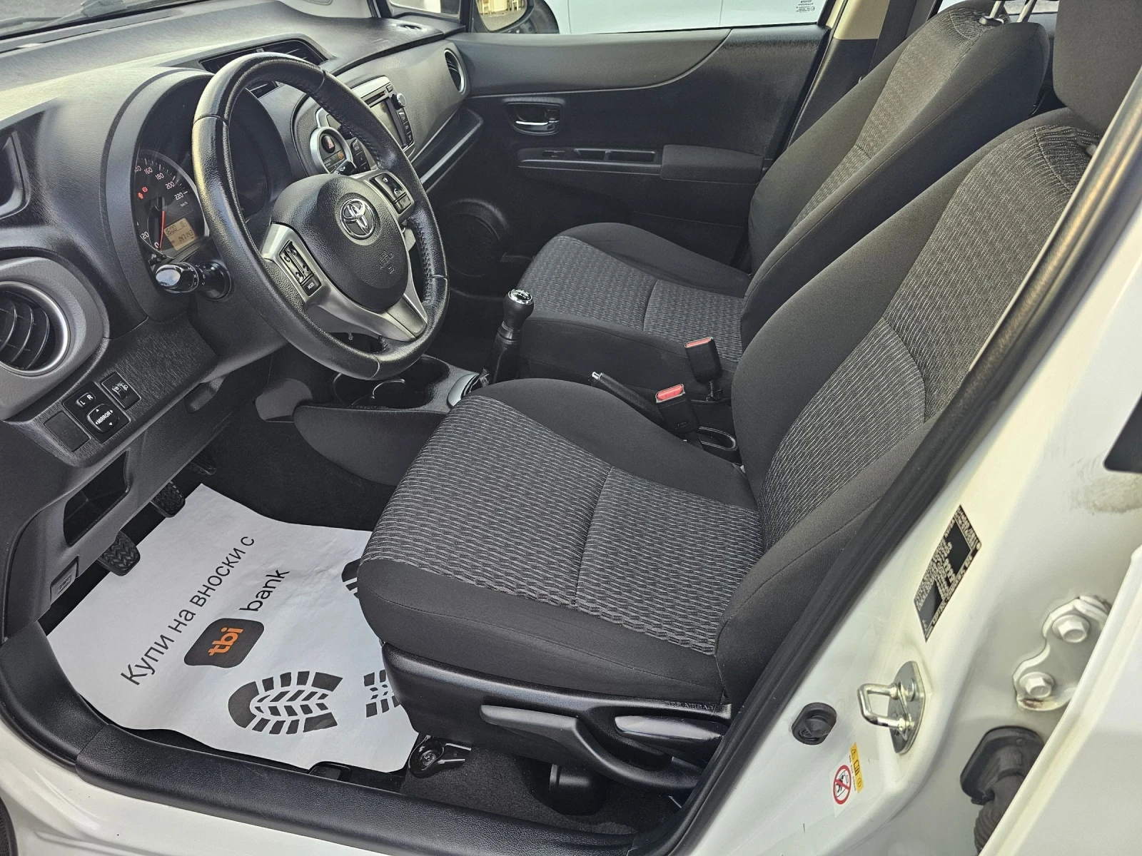 Toyota Yaris 1.0VVT-i NAVI!!! - изображение 9