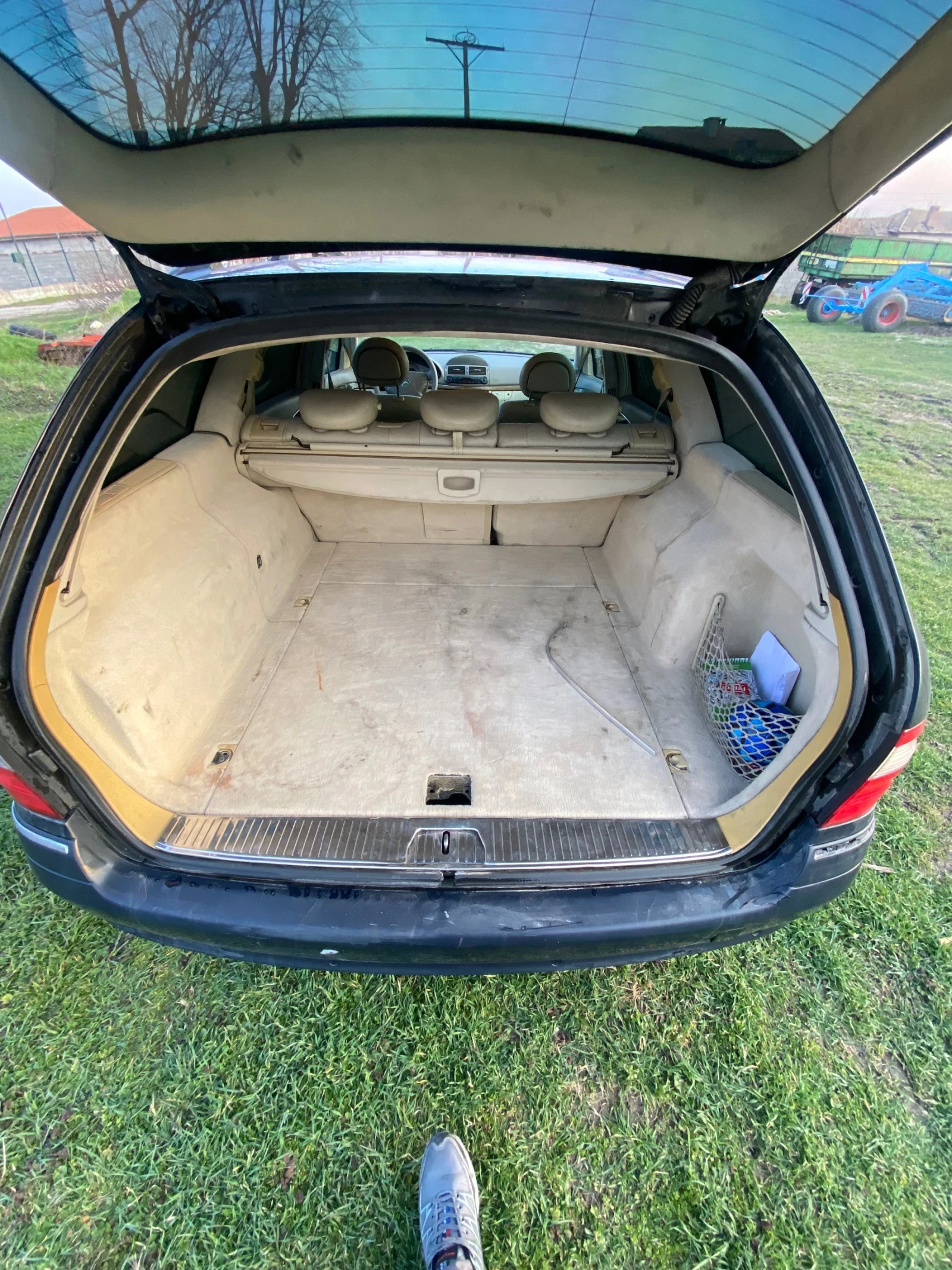 Mercedes-Benz E 270 2.7cdi, снимка 10 - Автомобили и джипове - 53953835