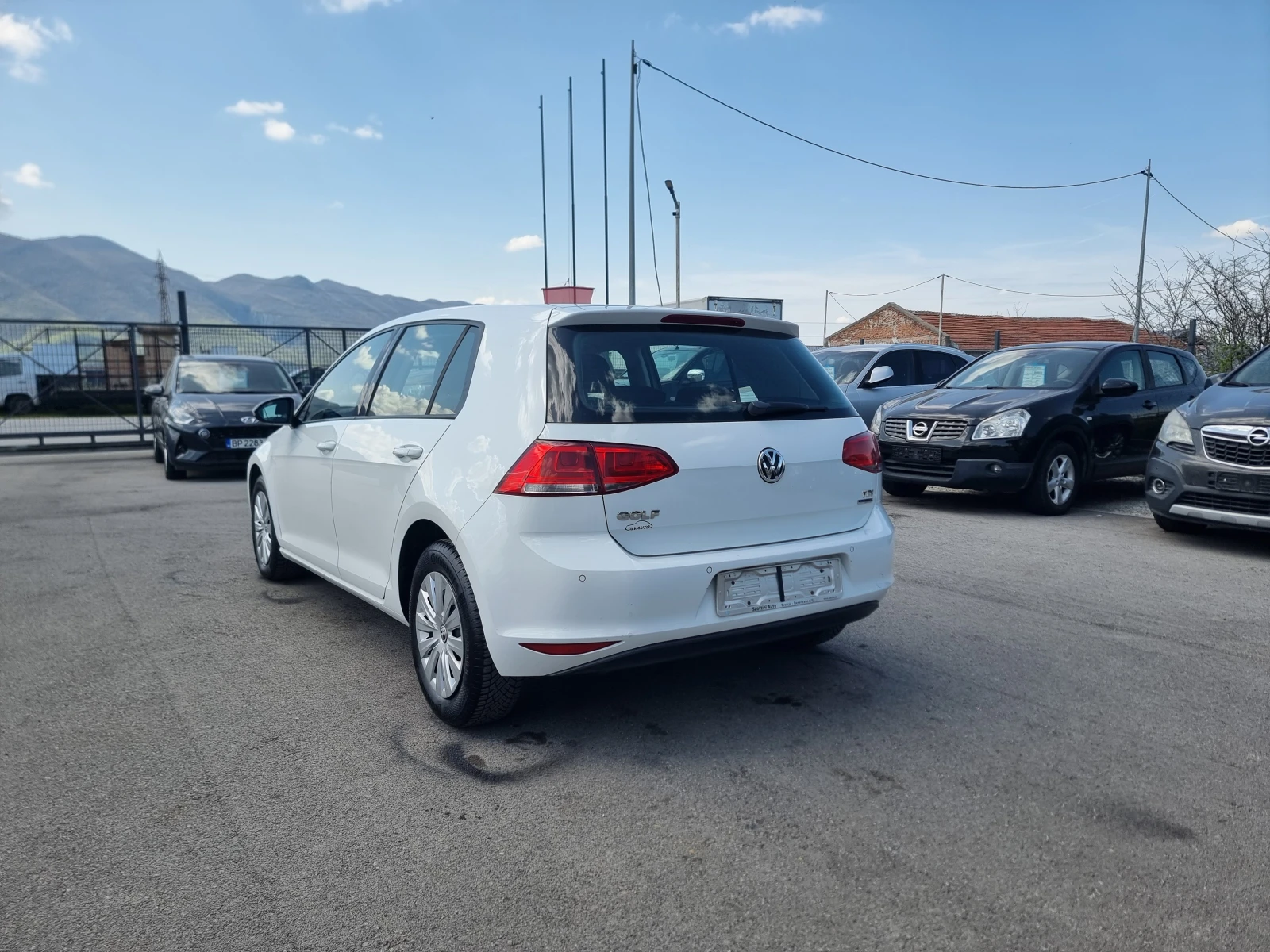 VW Golf 1.6TDI, снимка 5 - Автомобили и джипове - 54226831