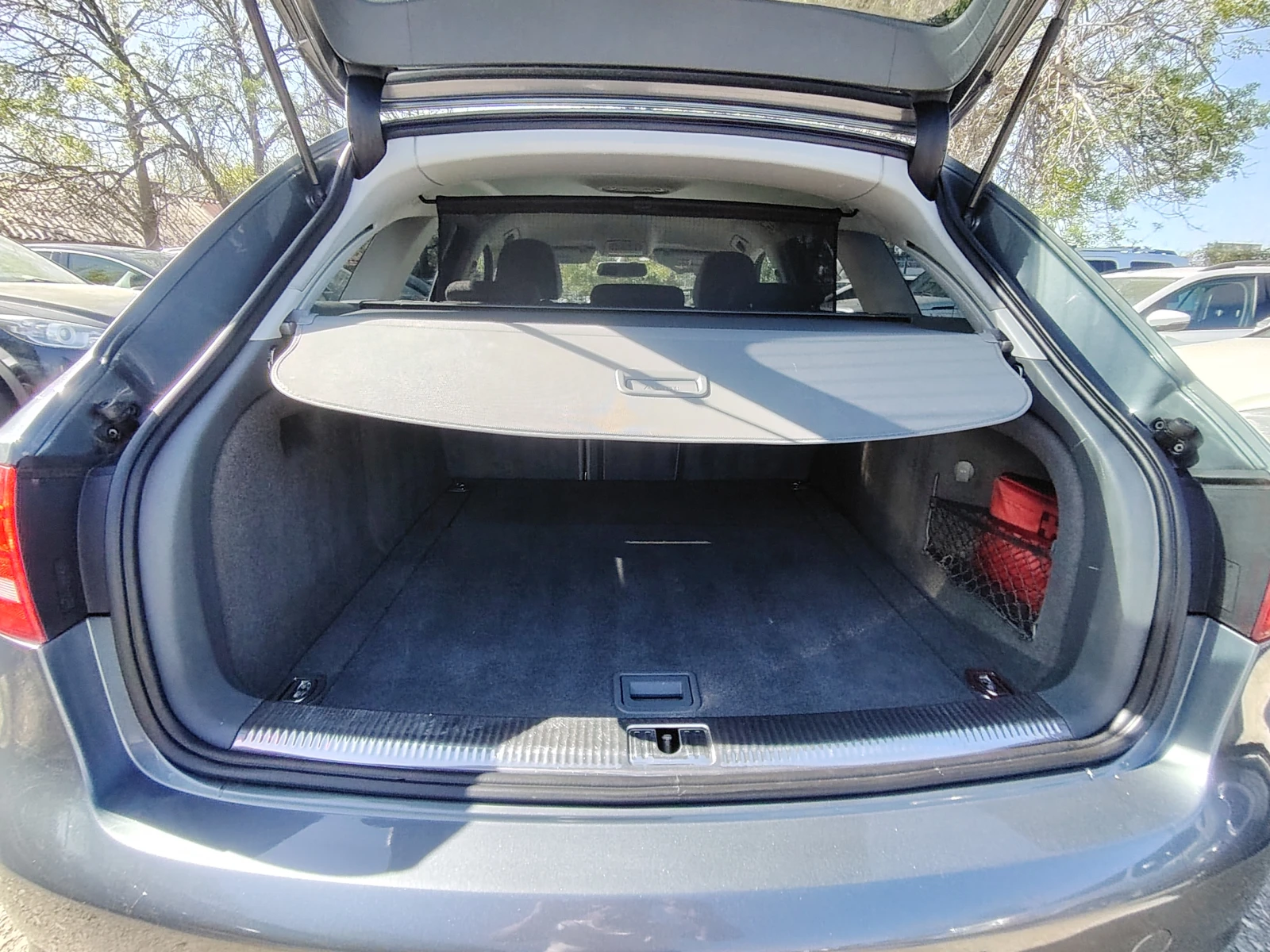 Audi A4 2.0TDI/NAVI, снимка 13 - Автомобили и джипове - 54342701