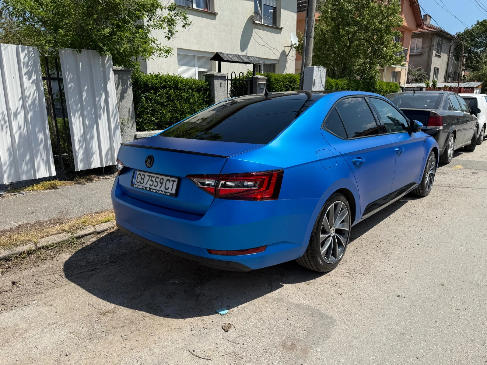 Skoda Superb Stage 1 LnK Шумоизолация, Син Мат фолио, снимка 7 - Автомобили и джипове - 54445459