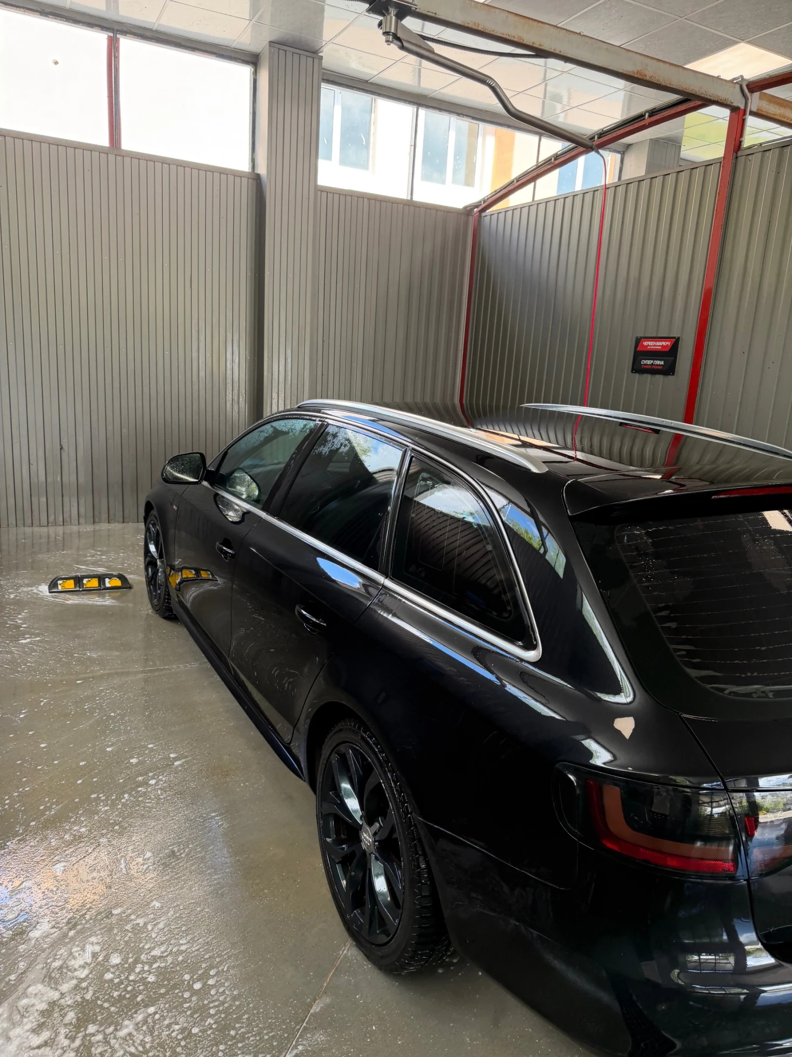 Audi A4 2.0 TDI AVANT, снимка 3 - Автомобили и джипове - 54494969