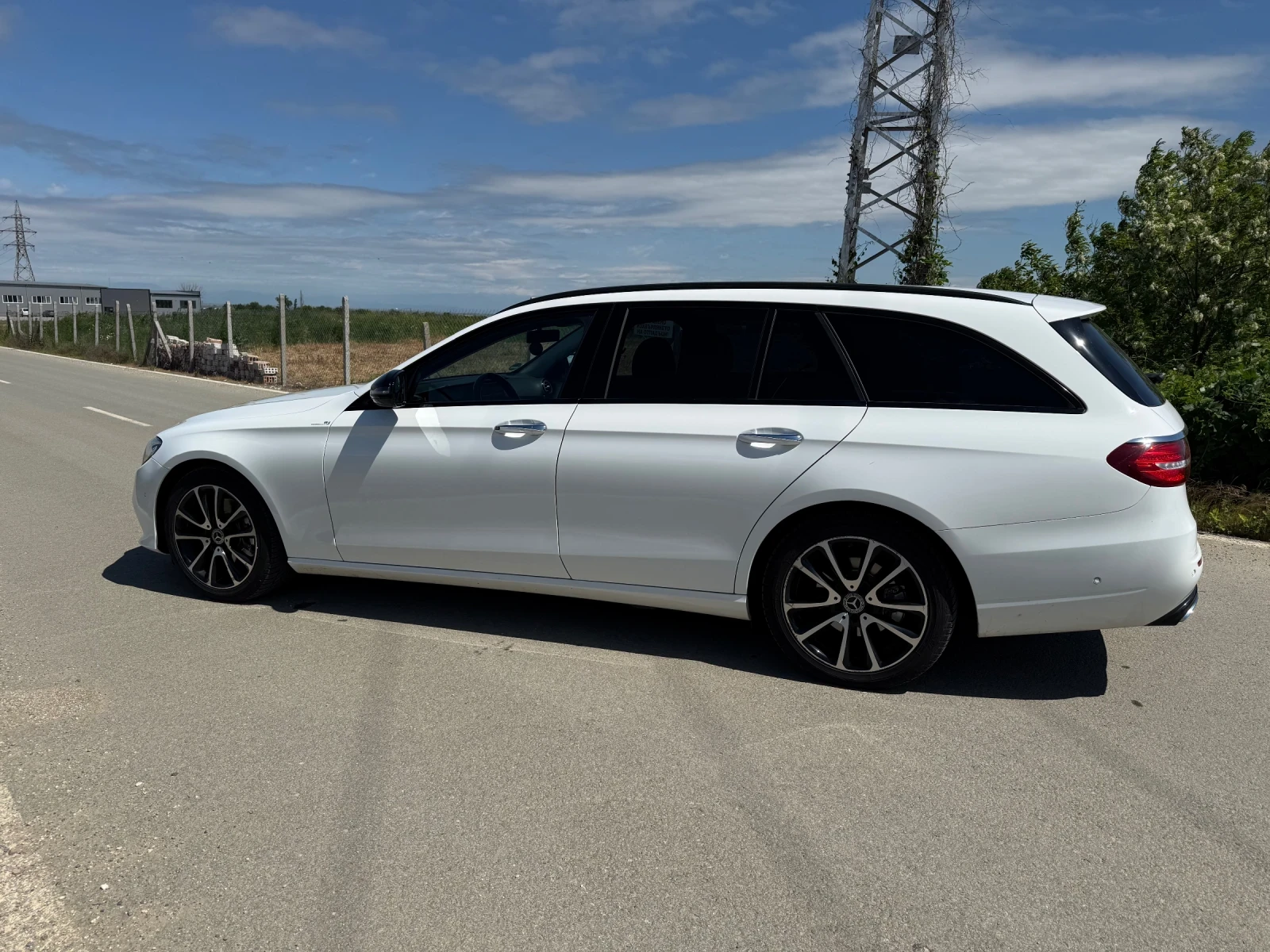 Mercedes-Benz E 220, снимка 6 - Автомобили и джипове - 54561216