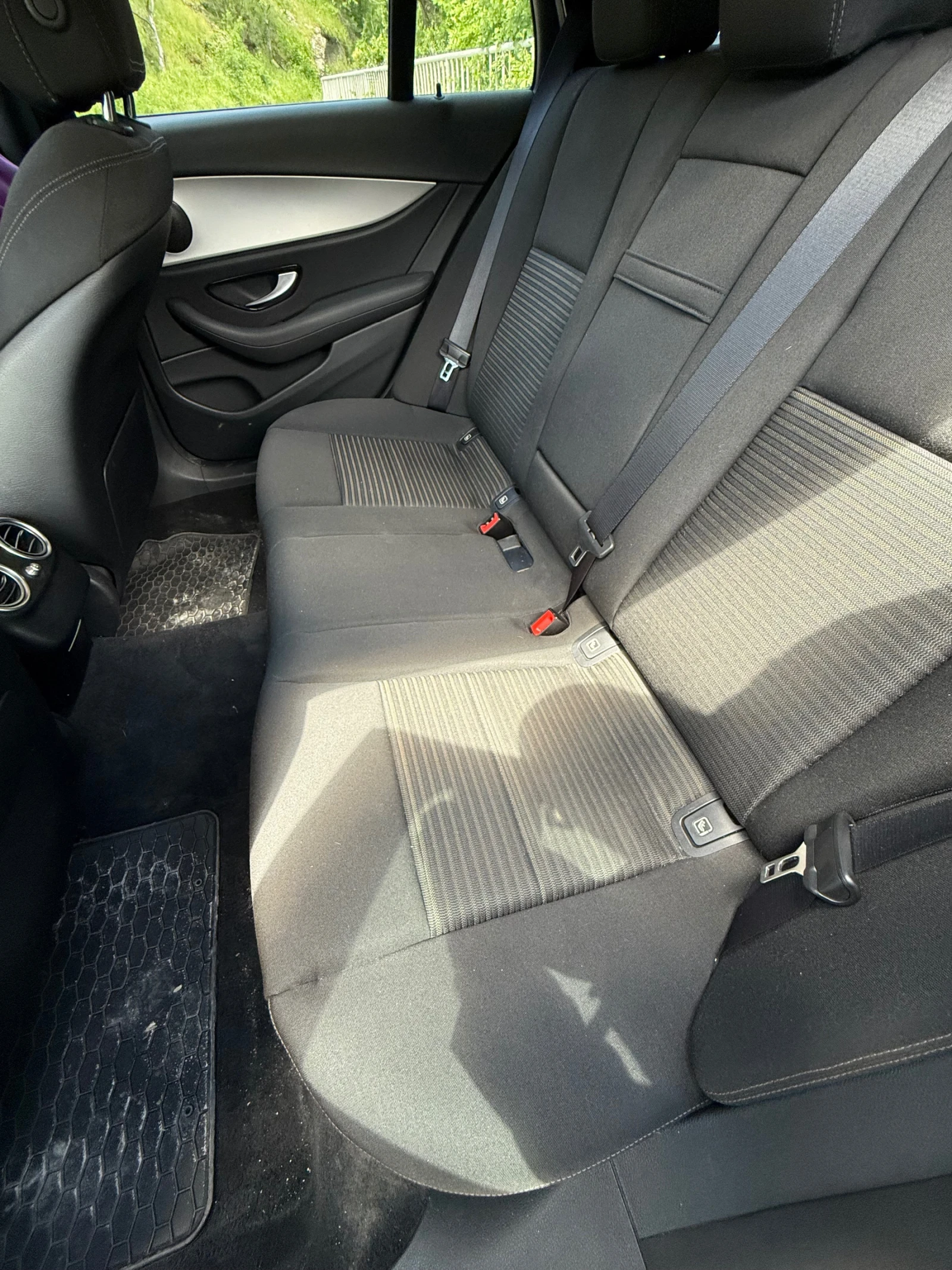Mercedes-Benz E 220, снимка 11 - Автомобили и джипове - 54561216