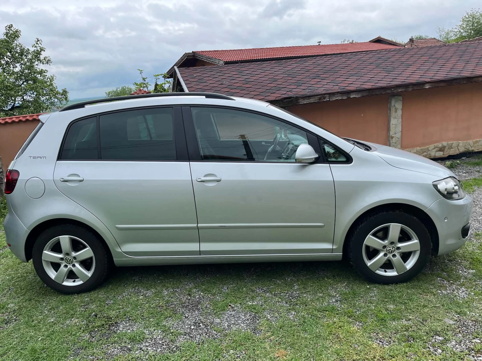 VW Golf Plus 1.2 TSI, снимка 11 - Автомобили и джипове - 54580262