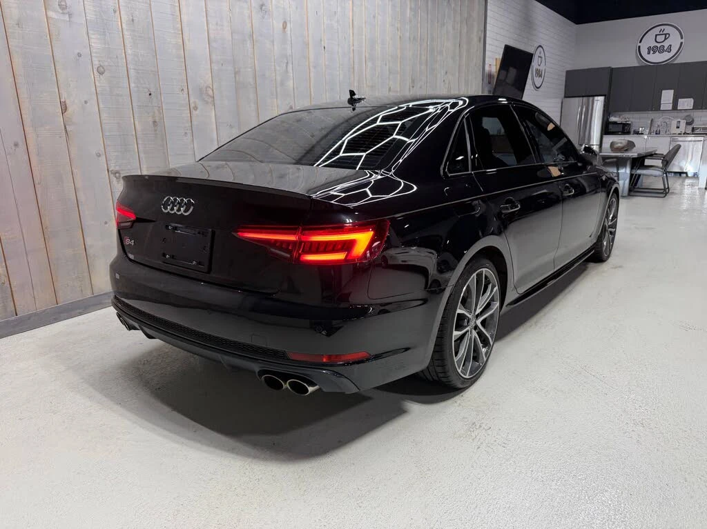 Audi S4 QUATTRO* DISTRONIC* 360* КАМЕРИ* B&O* , снимка 4 - Автомобили и джипове - 54598927