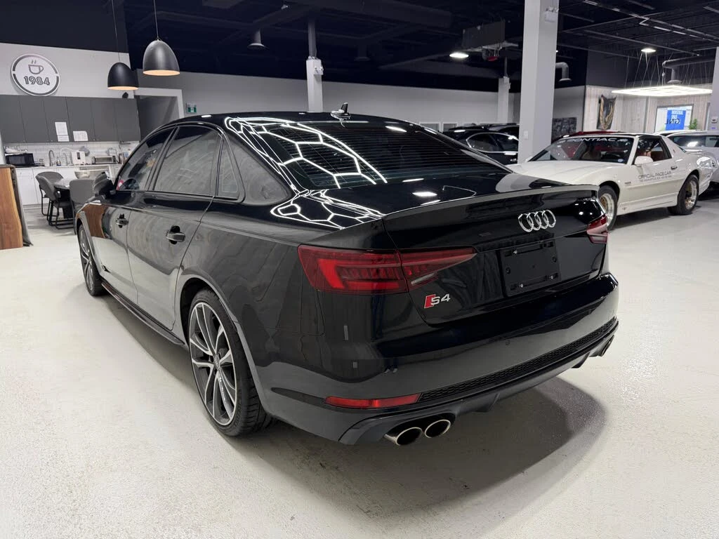 Audi S4 QUATTRO* DISTRONIC* 360* КАМЕРИ* B&O* , снимка 5 - Автомобили и джипове - 54598927