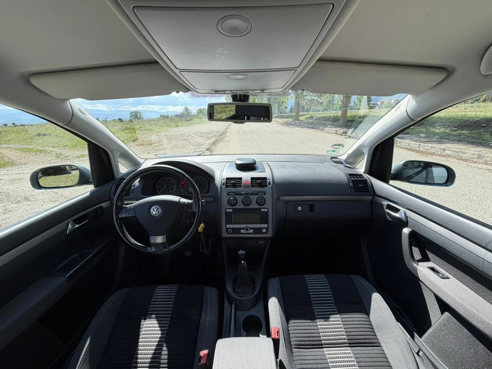 VW Touran 1.9 105hp, снимка 2 - Автомобили и джипове - 54671513