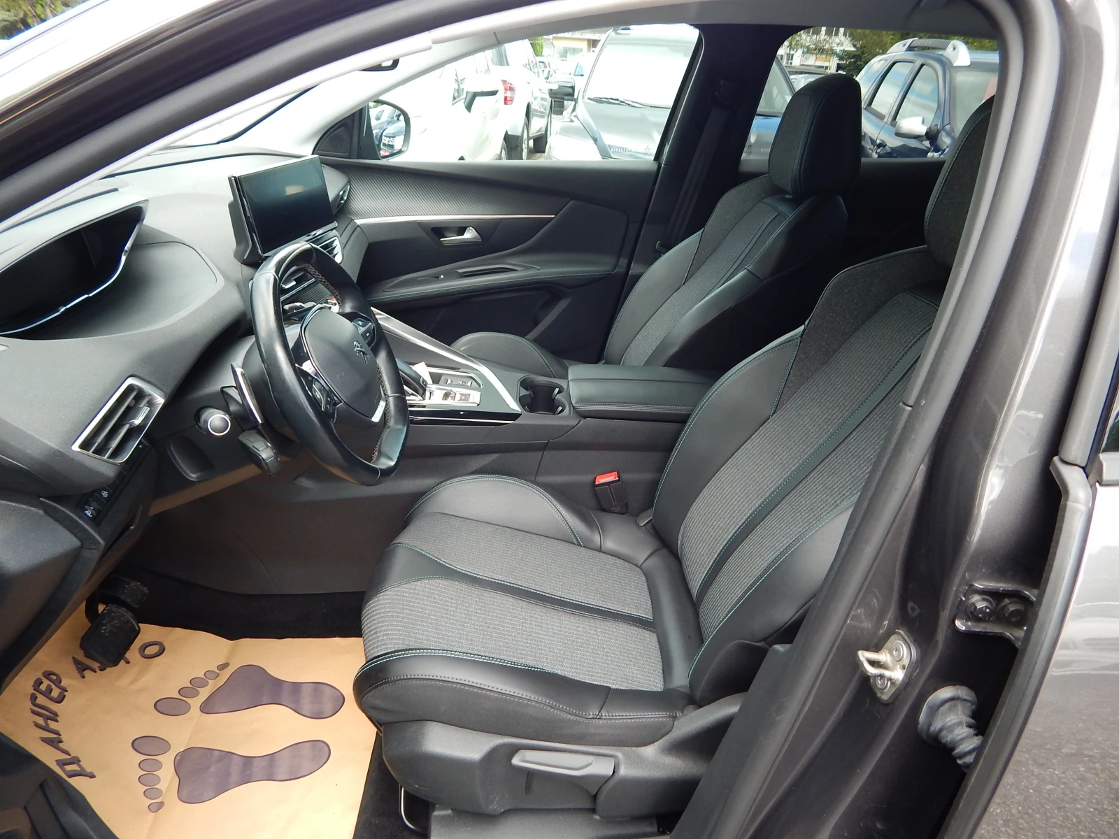 Peugeot 3008 1.5HDI* 184000km.* , снимка 11 - Автомобили и джипове - 54780635