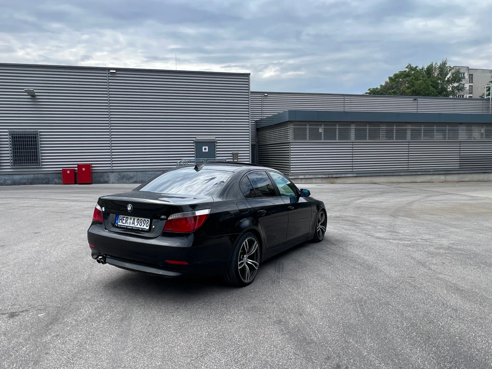 BMW 520 520i, снимка 5 - Автомобили и джипове - 54987529