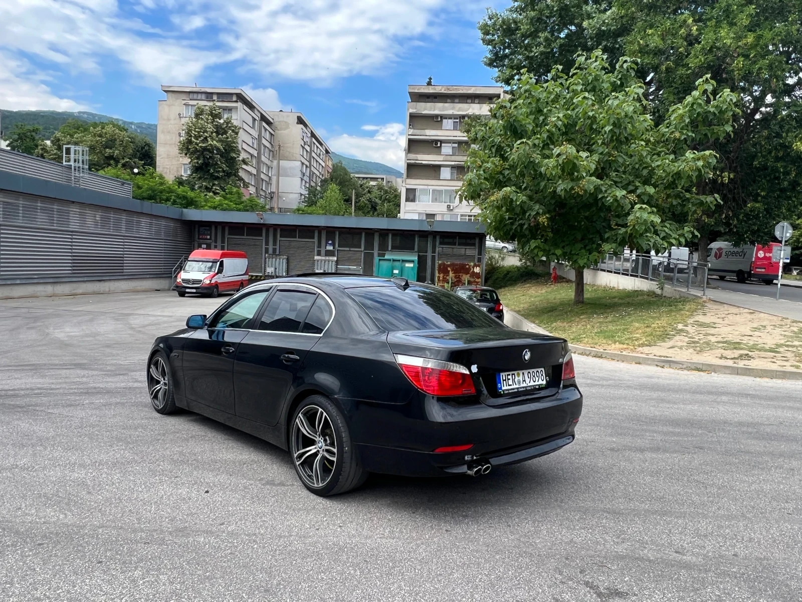 BMW 520 520i, снимка 2 - Автомобили и джипове - 54987529