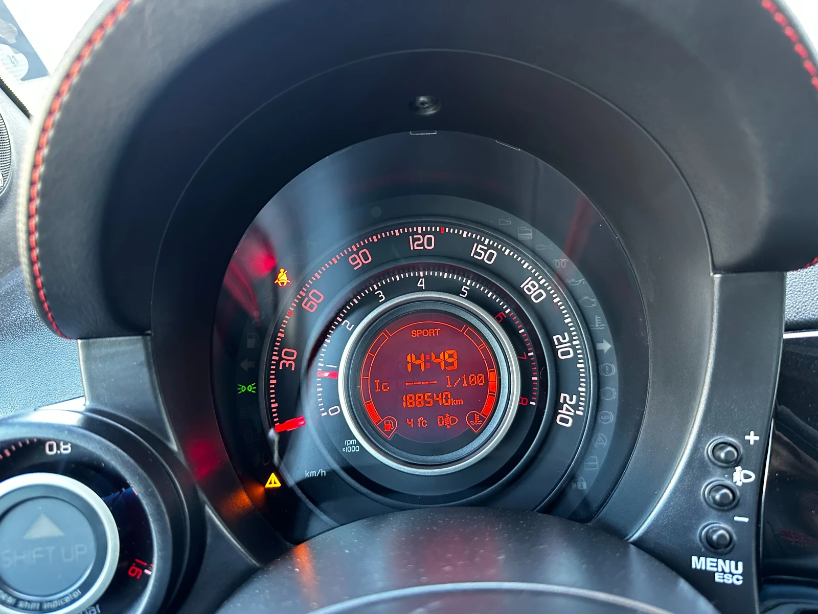 Abarth 595 1.4i 135 к.с./ГАРАНЦИЯ, снимка 15 - Автомобили и джипове - 55048752