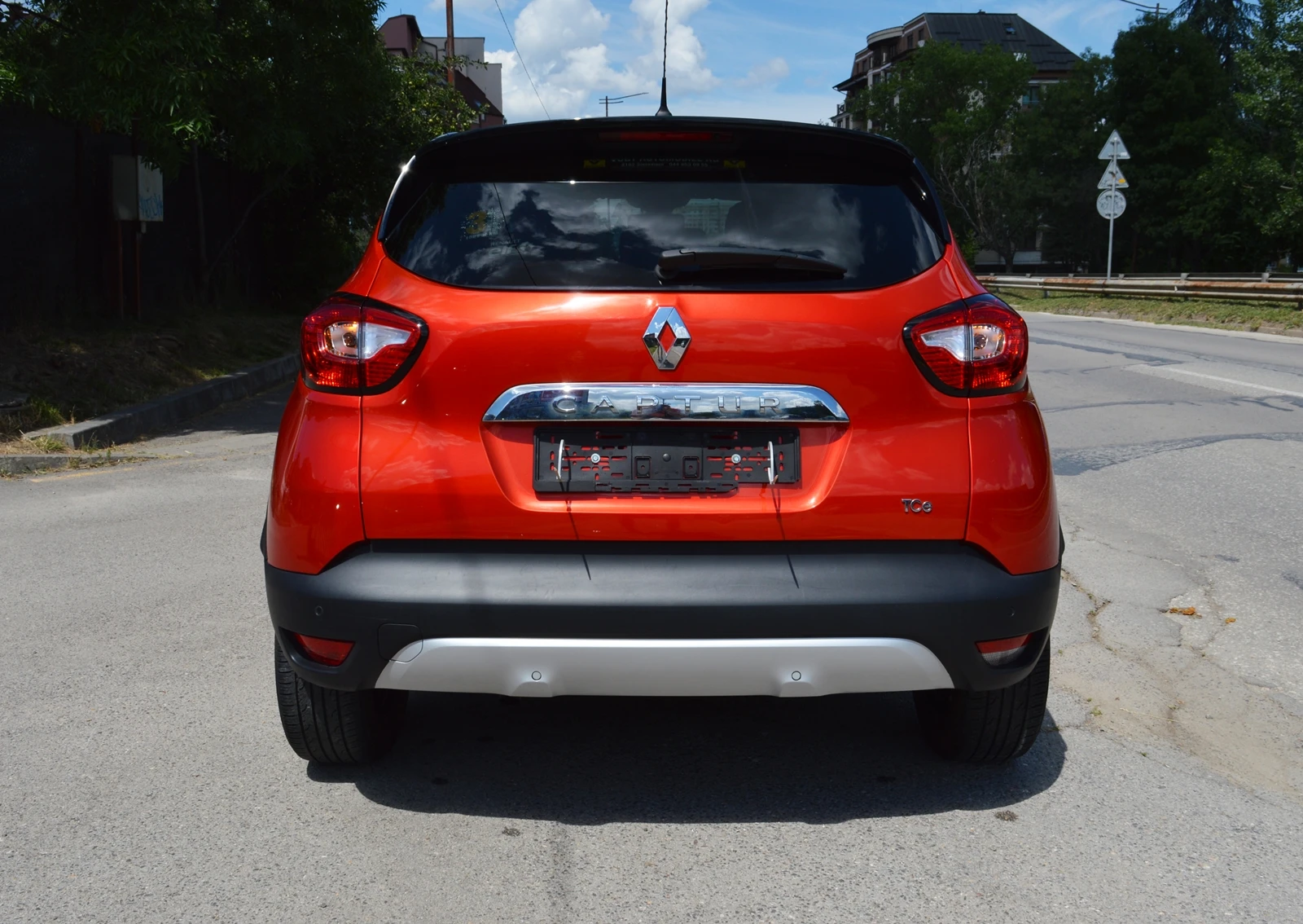 Renault Captur 1.2 TCE HRLLY HANSEN - ШВЕЙЦАРИЯ, снимка 5 - Автомобили и джипове - 55218880