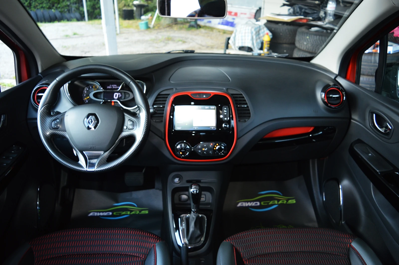 Renault Captur 1.2 TCE HRLLY HANSEN - ШВЕЙЦАРИЯ, снимка 10 - Автомобили и джипове - 55218880